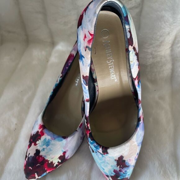 Ashley Stewart colorful Satin slip on pointed toe gray heels size9W - Picture 3 of 11